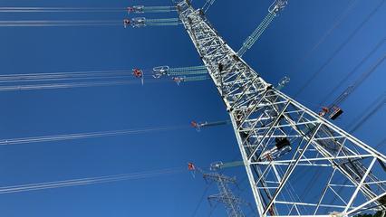 浙江在建最大電網(wǎng)工程主體完工，為能源轉(zhuǎn)型與節(jié)能減排注入強勁動力